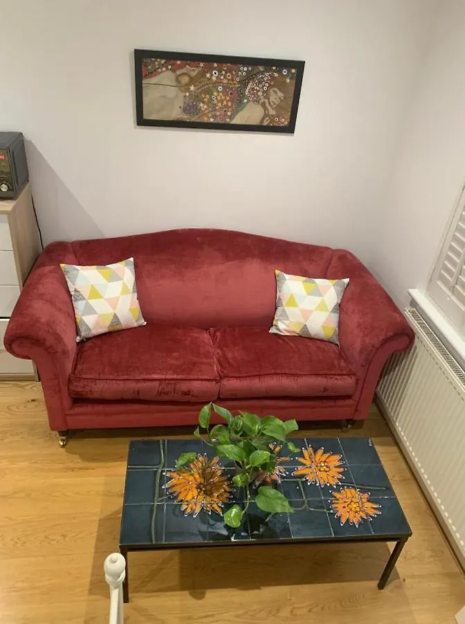 Homestay Stylish Modern Studio, Mock Georgian House, Heart Of Trendy Hackney & London